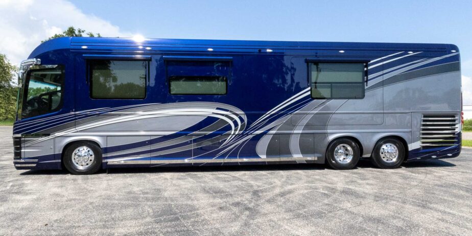 2024-Newell-P50-Exterior-SM-09