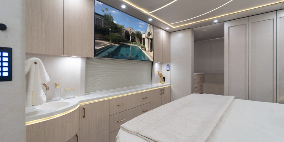 luxury-rv-marathon-coach-1406-011