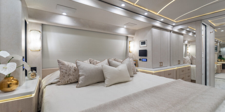 luxury-rv-marathon-coach-1406-014