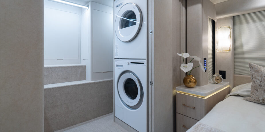 luxury-rv-marathon-coach-1406-015