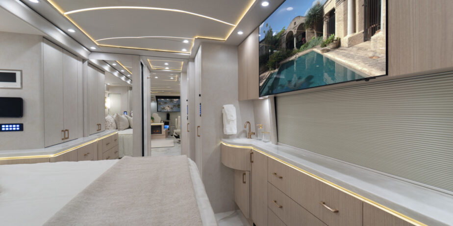 luxury-rv-marathon-coach-1406-017