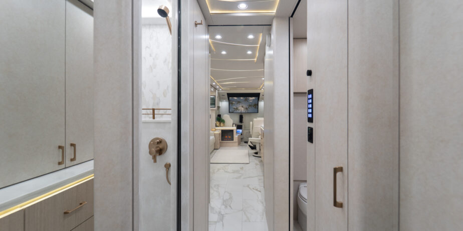 luxury-rv-marathon-coach-1406-019