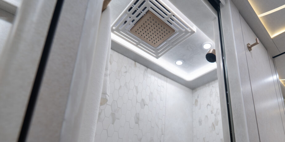 luxury-rv-marathon-coach-1406-021