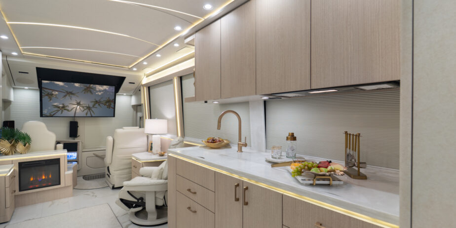luxury-rv-marathon-coach-1406-026