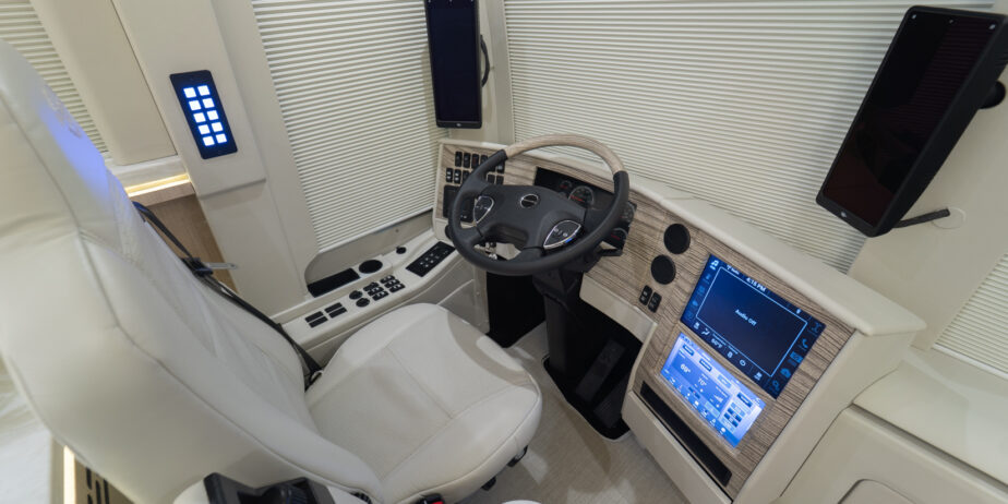 luxury-rv-marathon-coach-1406-031