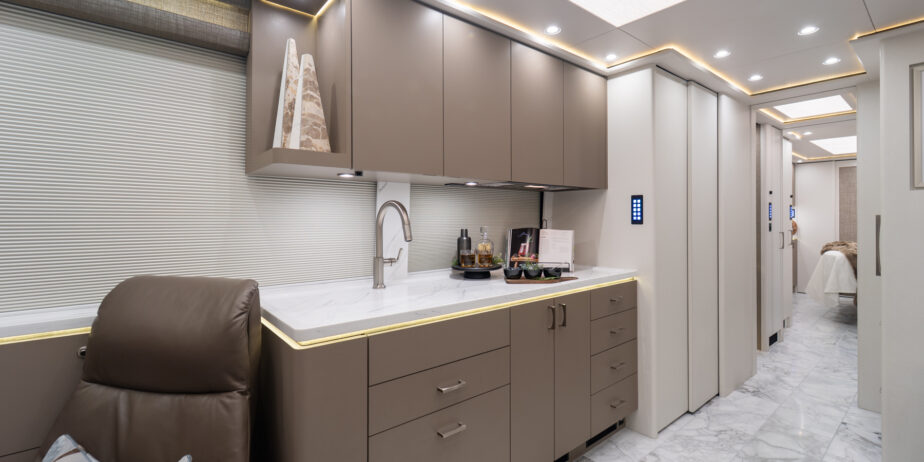 luxury-rv-marathon-coach-1412-005