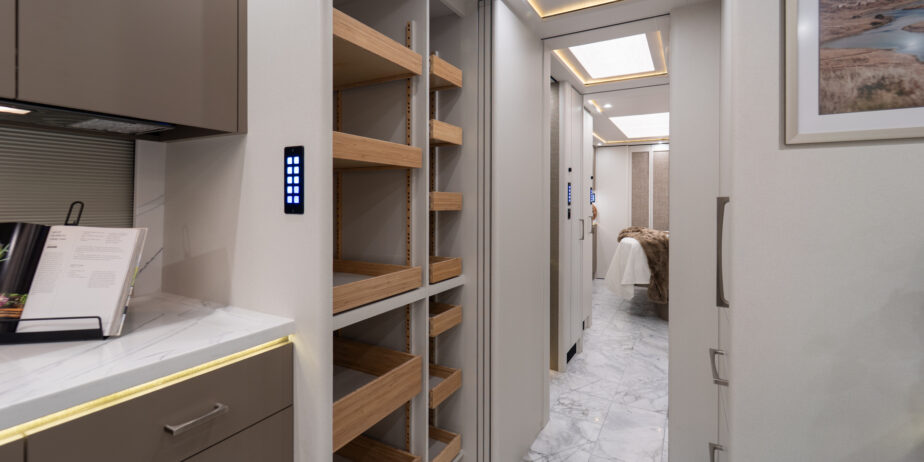 luxury-rv-marathon-coach-1412-009