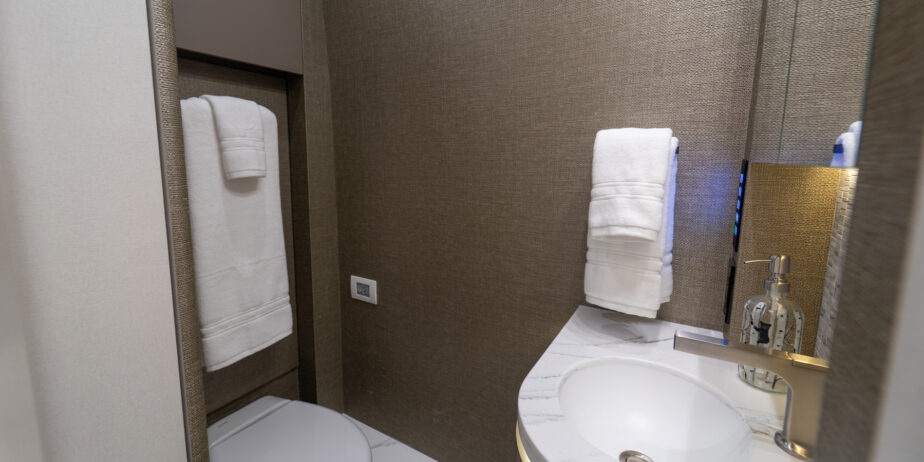 luxury-rv-marathon-coach-1412-011