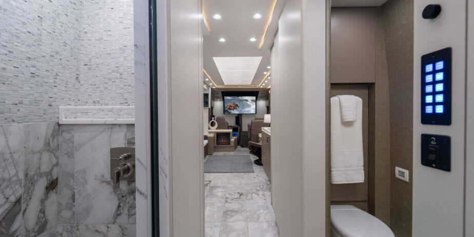 luxury-rv-marathon-coach-1412-024