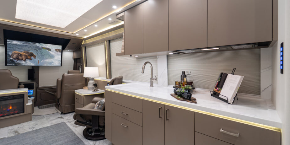 luxury-rv-marathon-coach-1412-027