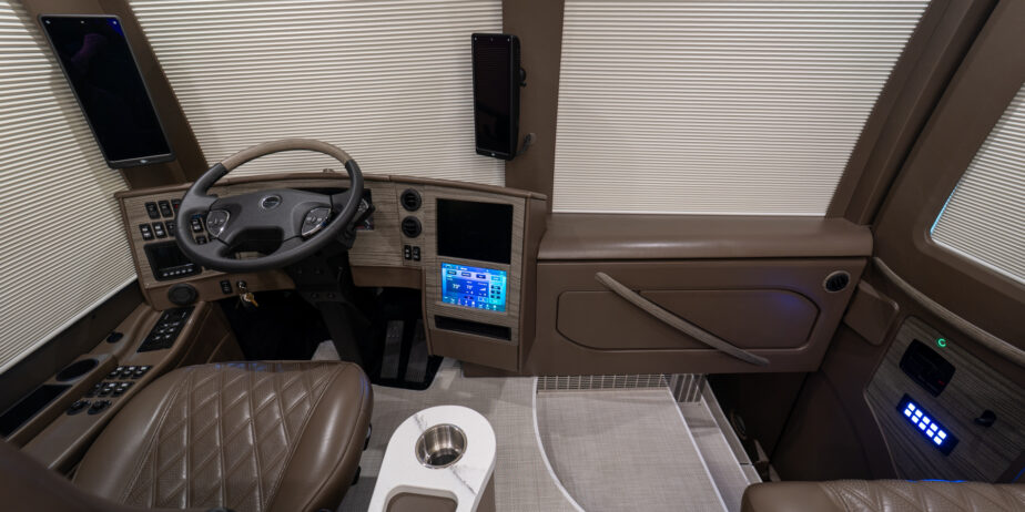 luxury-rv-marathon-coach-1412-031
