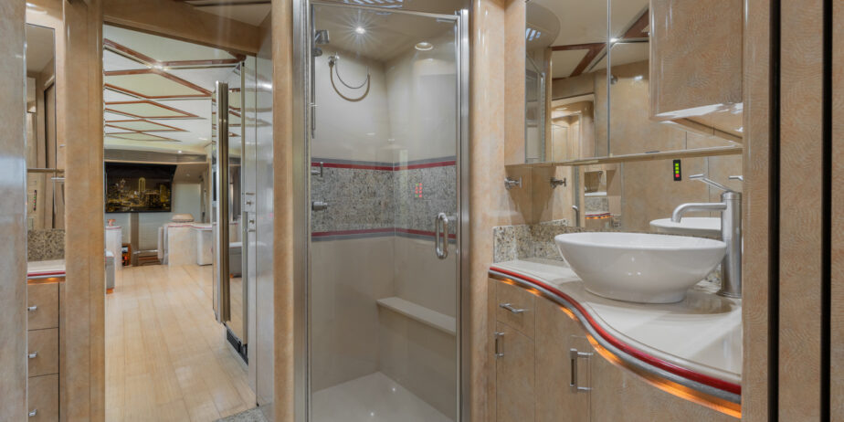 luxury-rv-marathon-coach-1154-019