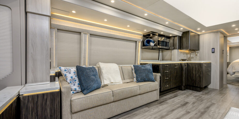 luxury-rv-marathon-coach-1339-002