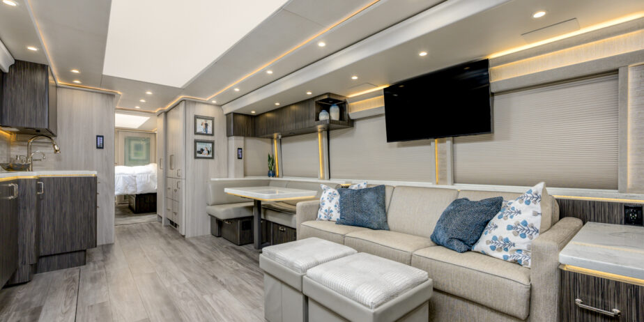 luxury-rv-marathon-coach-1339-003