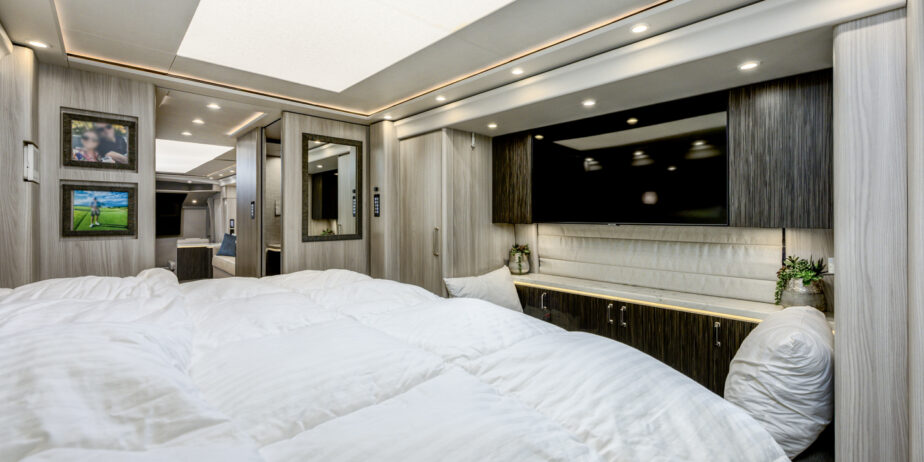 luxury-rv-marathon-coach-1339-012