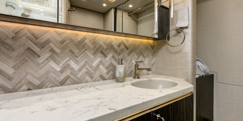 luxury-rv-marathon-coach-1339-014