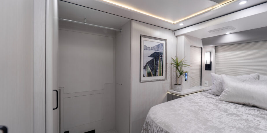 luxury-rv-marathon-coach-1414-020