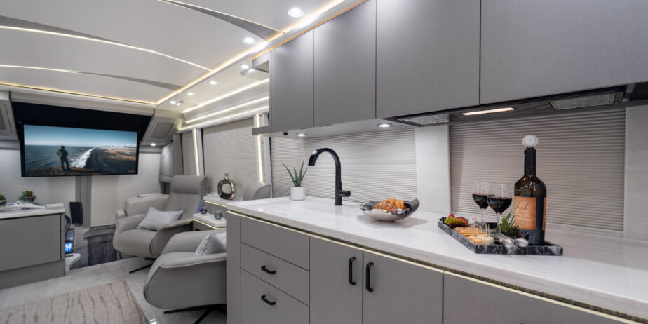 luxury-rv-marathon-coach-1414-030