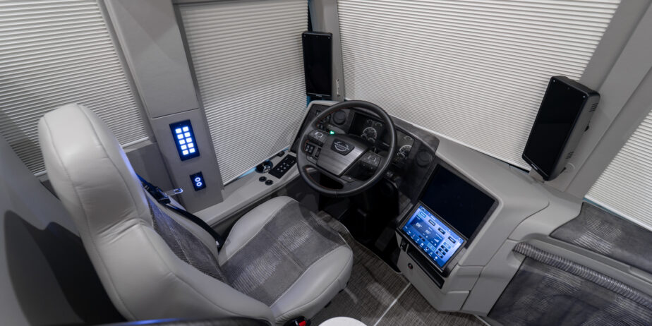 luxury-rv-marathon-coach-1414-035