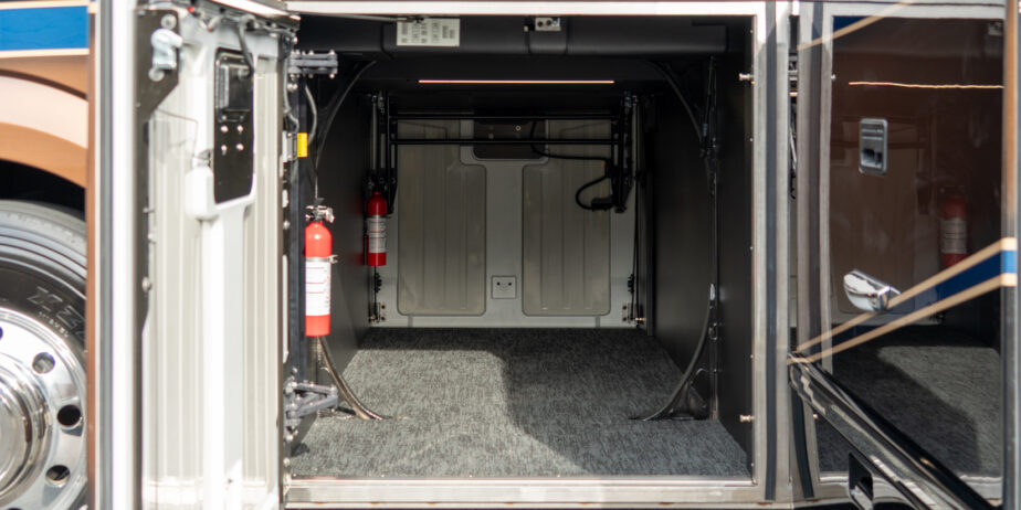 luxury-rv-marathon-coach-1414-087