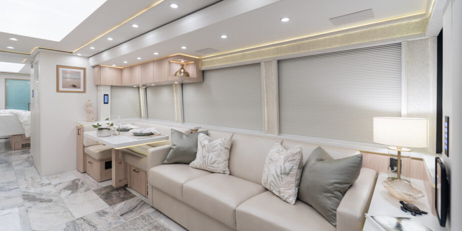 luxury-rv-marathon-coach-1415-004