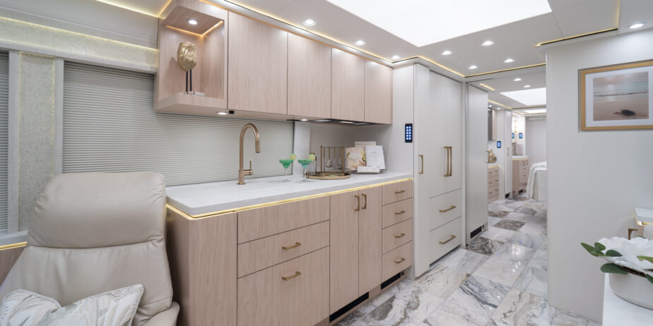 luxury-rv-marathon-coach-1415-006