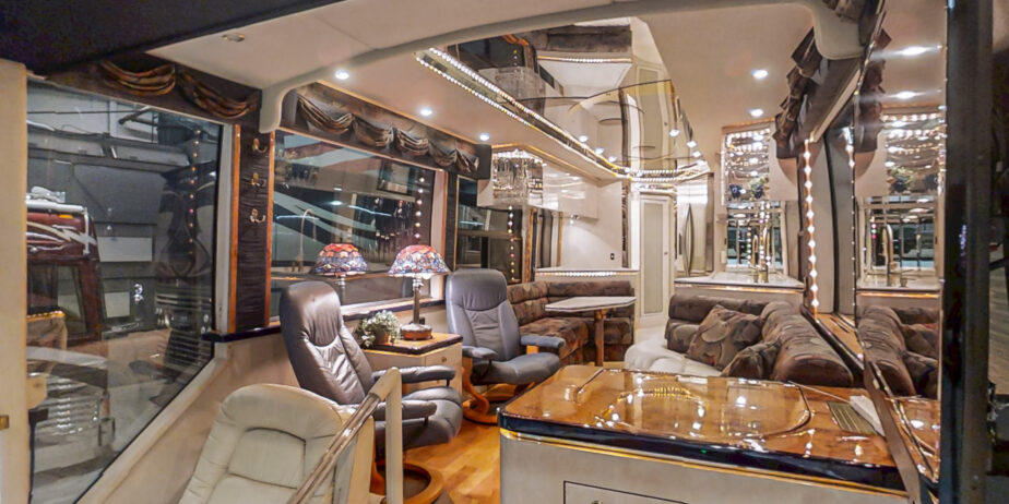 2000-Featherlite-H3-45-34