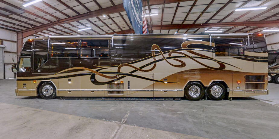 2000-Featherlite-H3-45-47