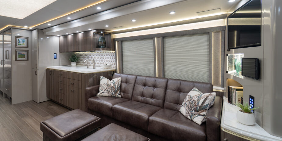 luxury-rv-marathon-coach-1341-003