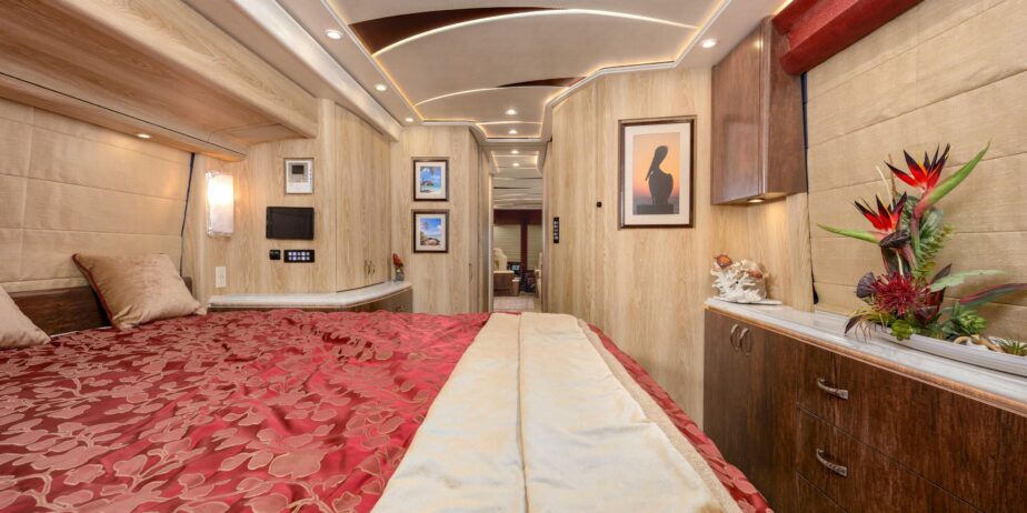 luxury-rv-marathon-coach-1334-013