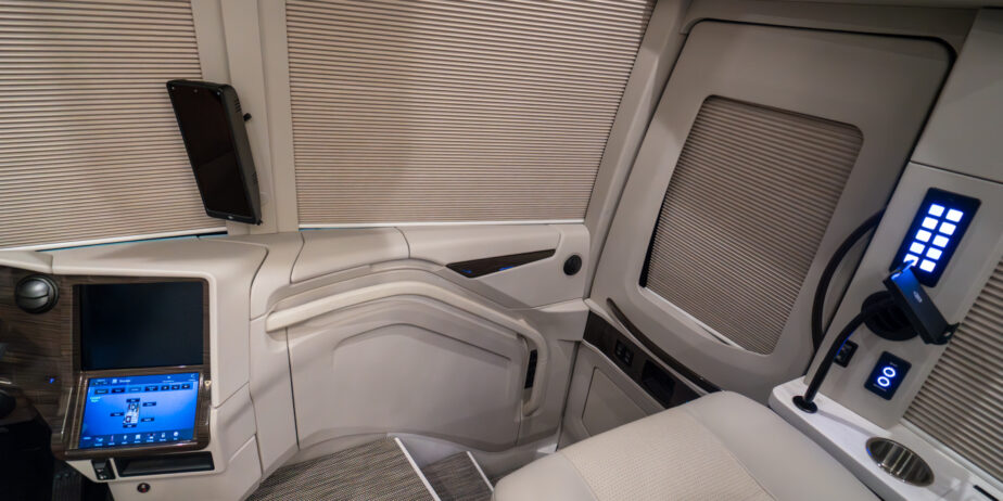 luxury-rv-marathon-coach-1401-003