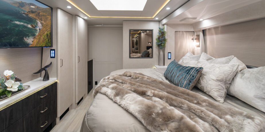 luxury-rv-marathon-coach-1401-018