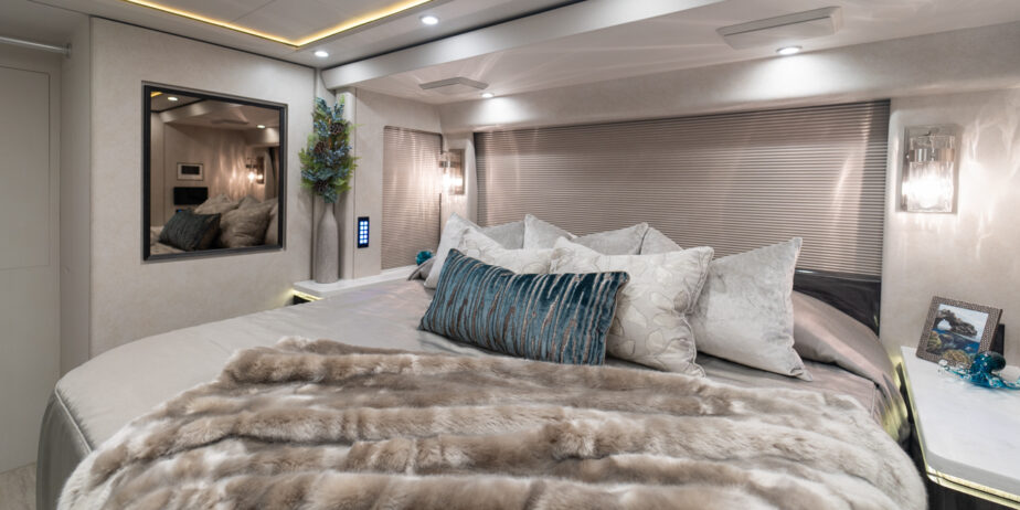 luxury-rv-marathon-coach-1401-020