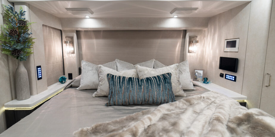 luxury-rv-marathon-coach-1401-021