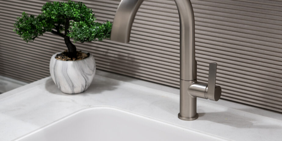 luxury-rv-marathon-coach-1401-040