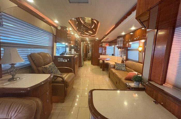 2008prevostparliamenth_mitchell102425-08