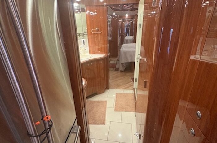 2008prevostparliamenth_mitchell102425-11