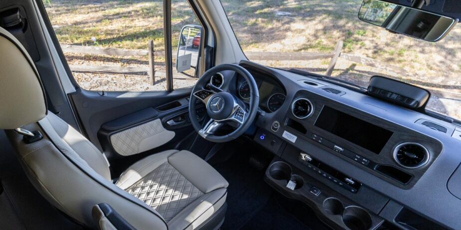 2750_Interior-02