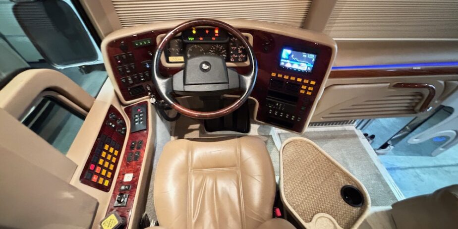 852606MrthXL-12-of-12