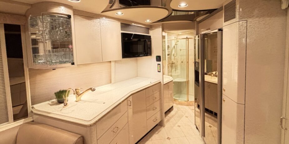 852606MrthXL-7-of-12