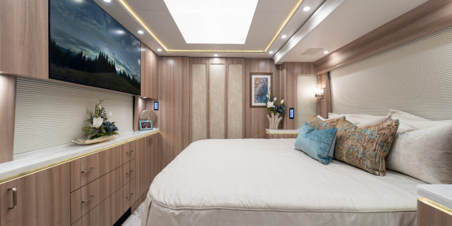 luxury-rv-marathon-coach-1421-12