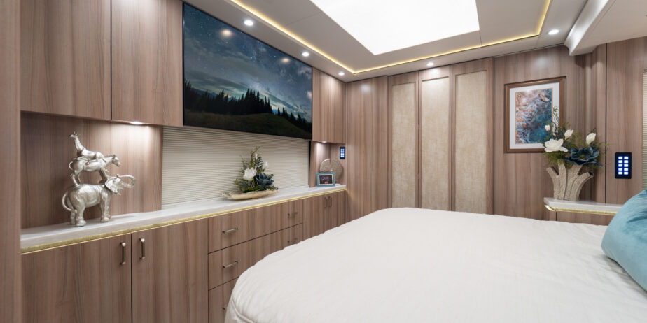 luxury-rv-marathon-coach-1421-13