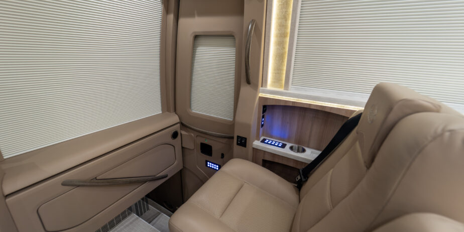 luxury-rv-marathon-coach-1421-29