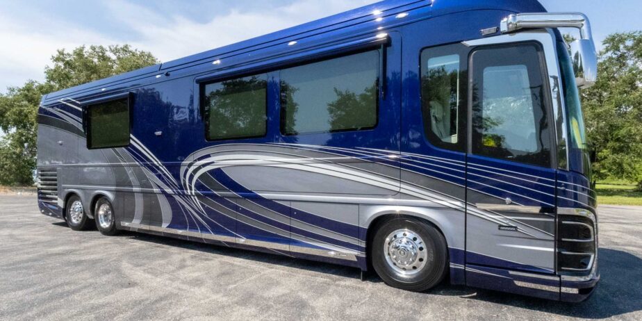 2024-Newell-P50-Exterior-SM-02