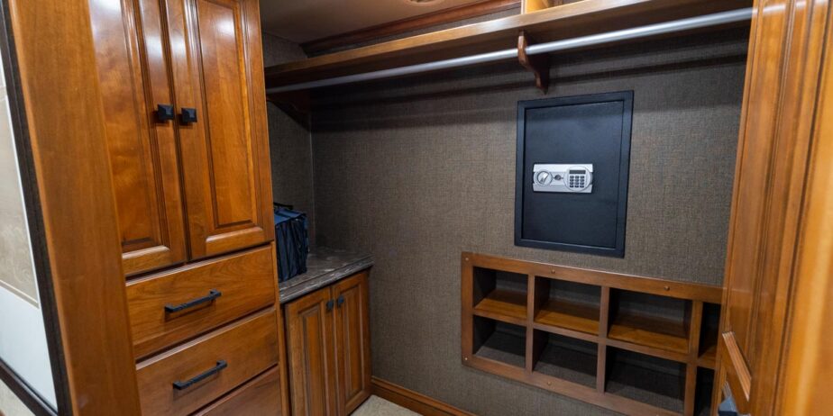 2921_Interior-120