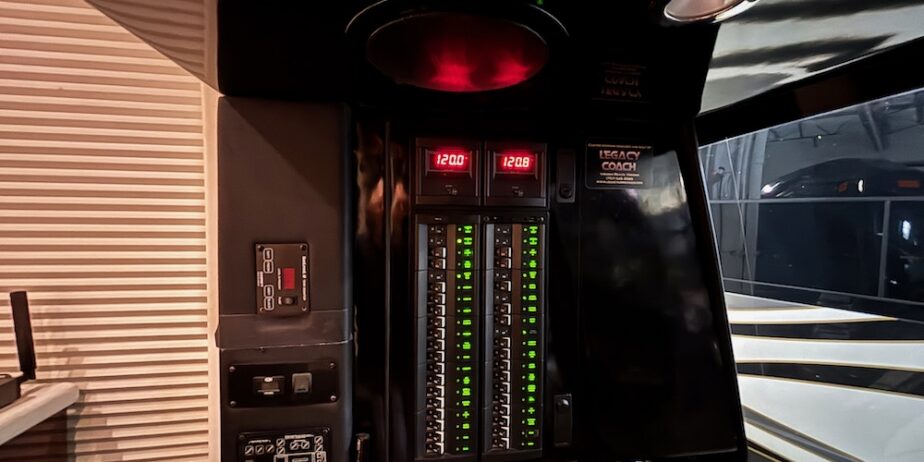 864010H312-14-of-25