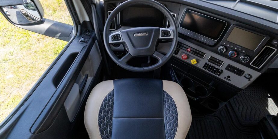 2832_Interior-101-1