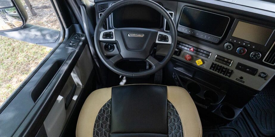 2832_Interior-101