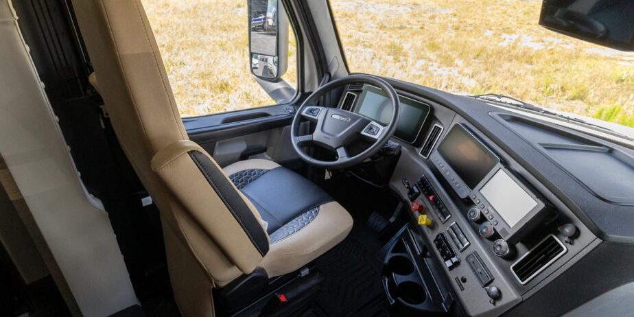2832_Interior-102-1